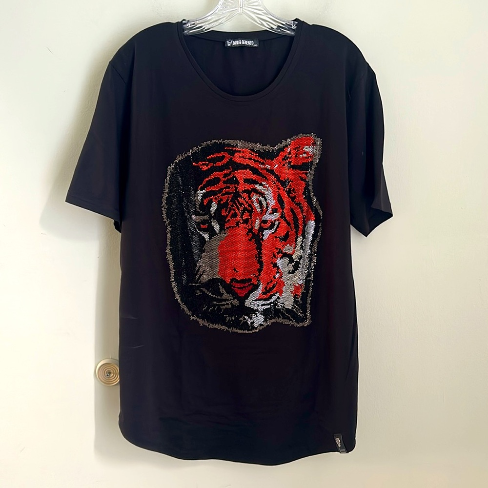 Black Tiger Graphic T-Shirt